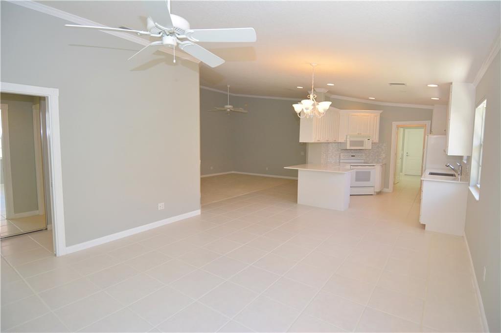 823 Southwest Balmoral Trace Stuart, FL 34997 - Photo 21 of 33 Gallery Image 21