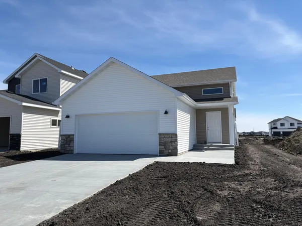 $344,350 | 6734 Belding Drive South, Fargo, ND 58104