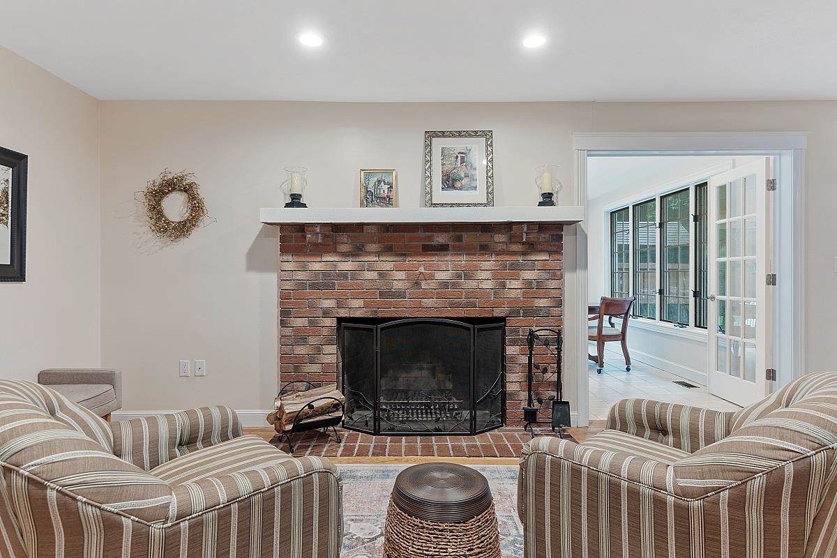 48 Blossom Road Windham, NH 03087 - Photo 4 of 40
