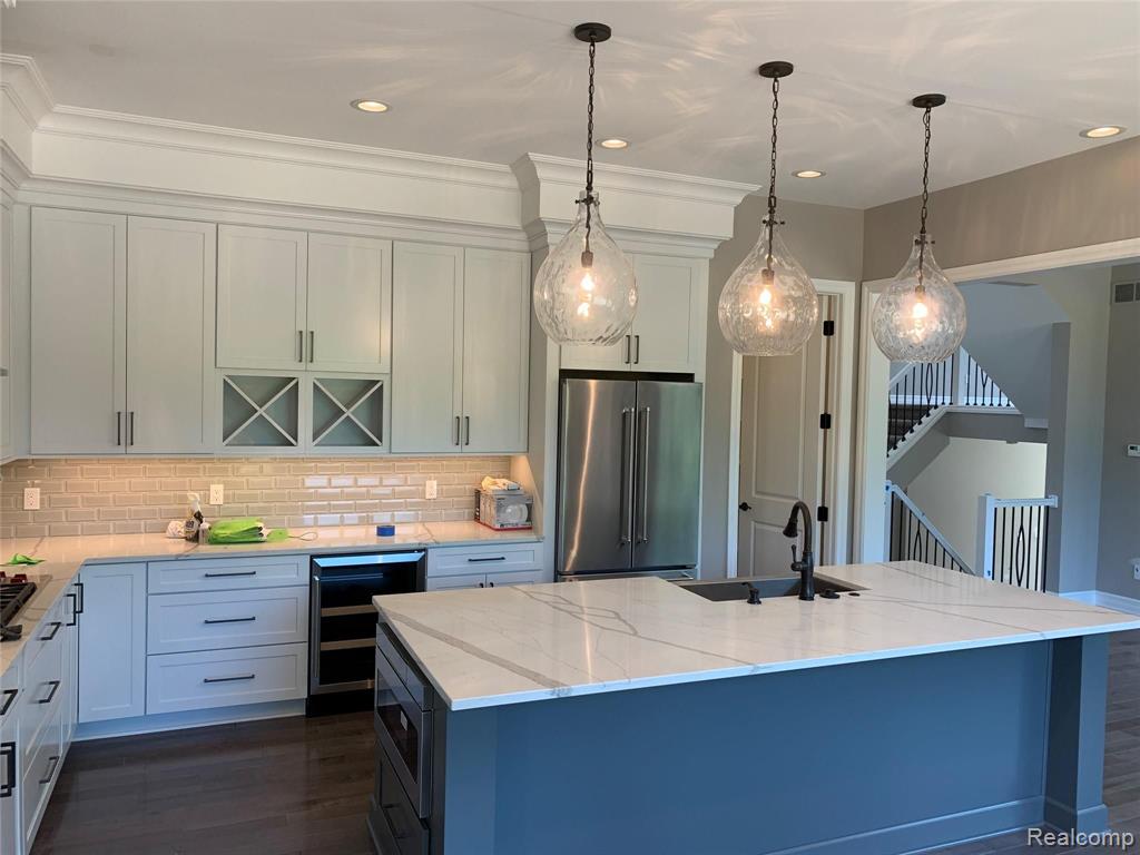 1880 Traceky Rochester Hills, MI 48306 - Photo 6 of 21