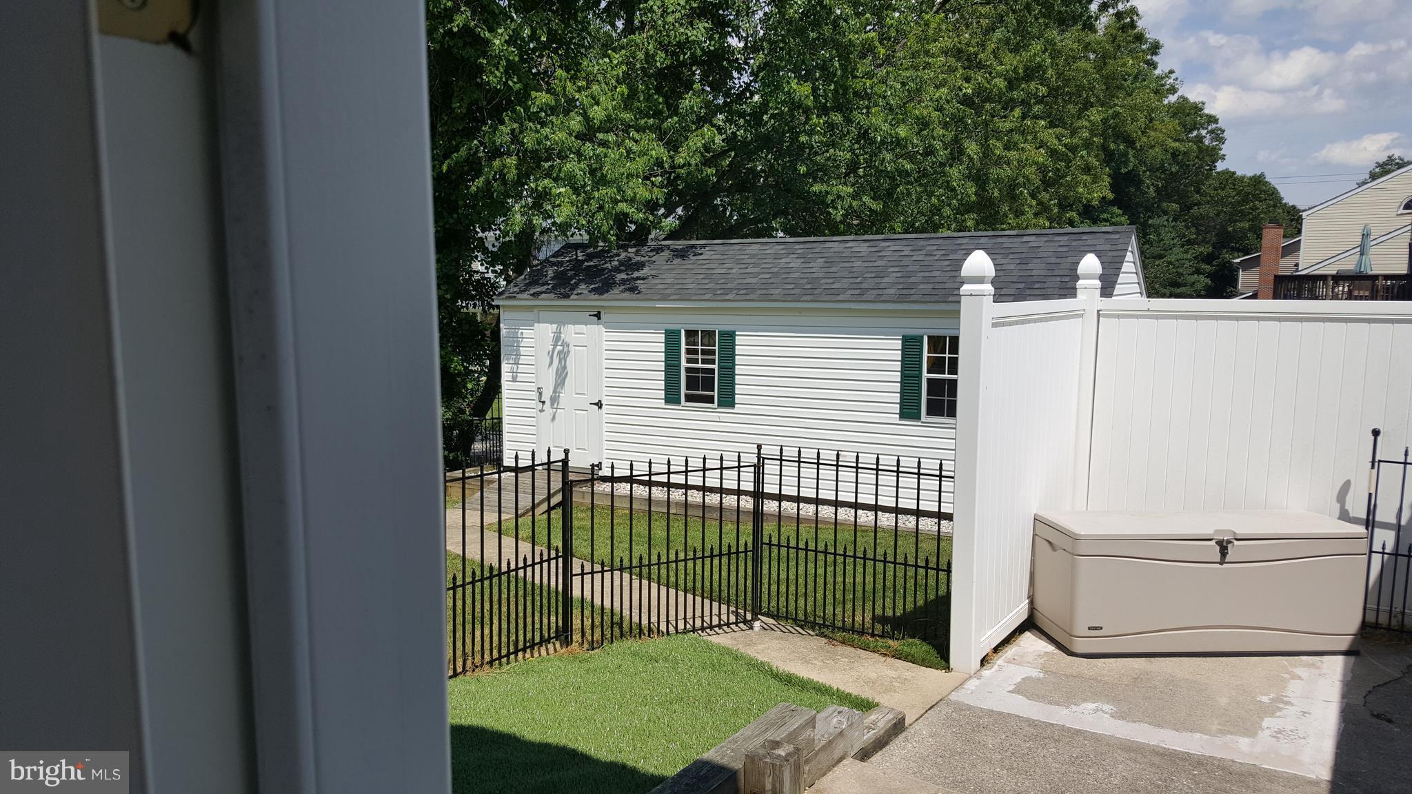 10115 Ferguson Road Baltimore, MD 21234 - Photo 15 of 18 Exterior (Rear)