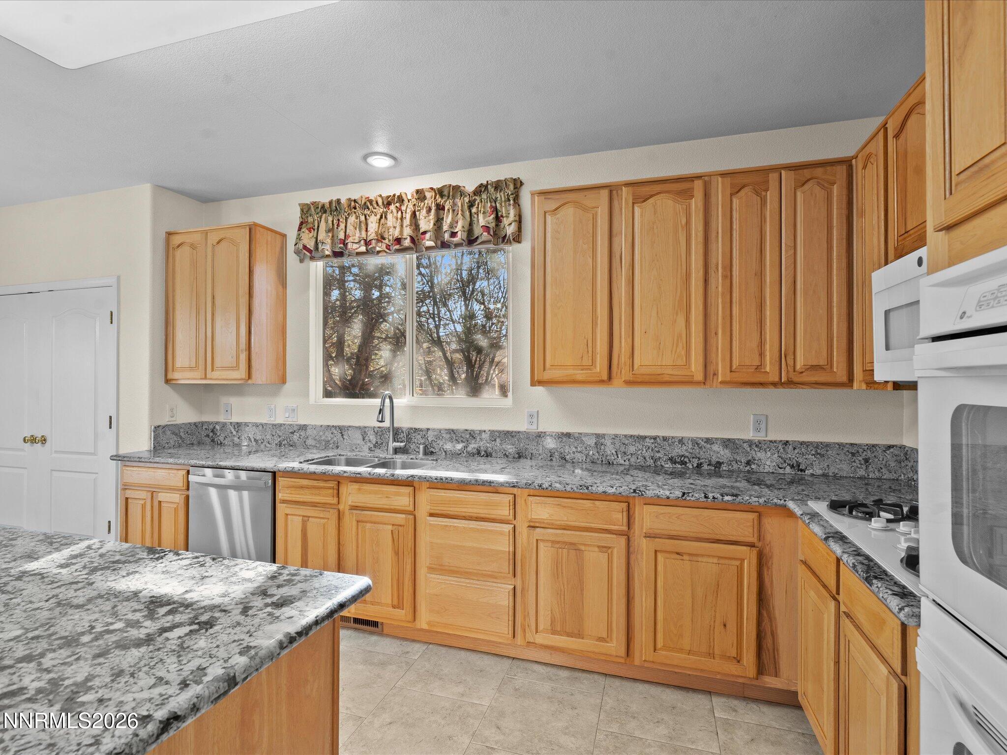 5860 East Hidden Valley Drive Reno, NV 89502 - Photo 26 of 63 25-5860 E Hidden Valley Dr-124