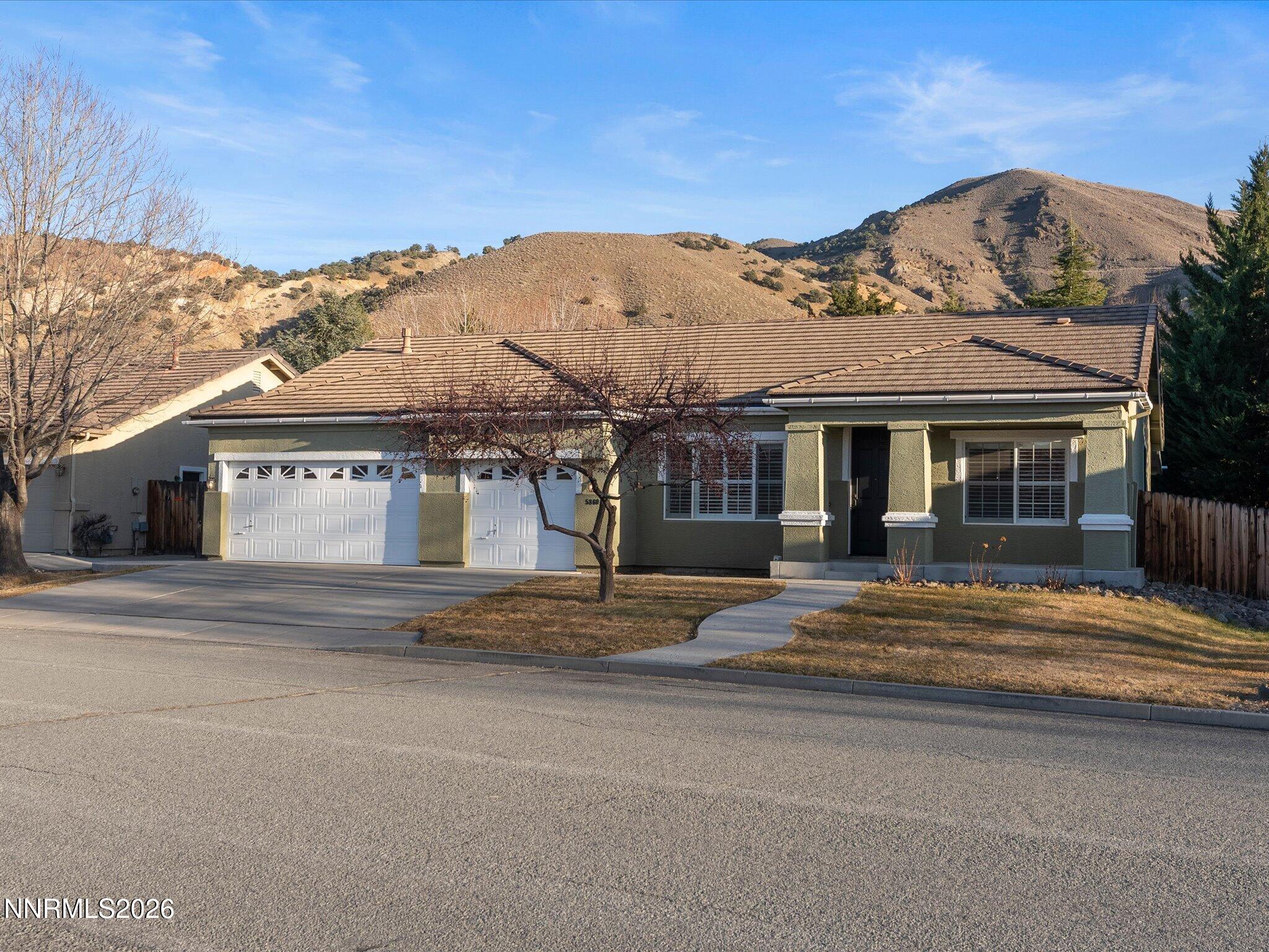5860 East Hidden Valley Drive Reno, NV 89502 - Photo 4 of 63 01-5860 E Hidden Valley Dr-100