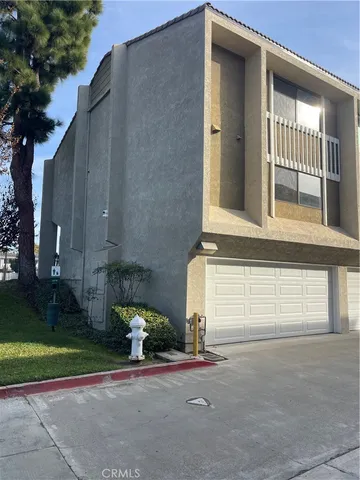 $4,200 | 380 West Wilson, Unit E106, Costa Mesa, CA 92627