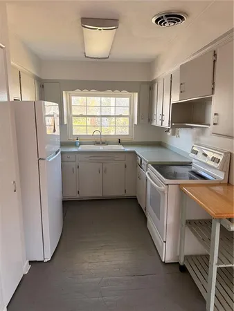 $2,500 | 2846 Euston Road, Winter Park, FL 32789