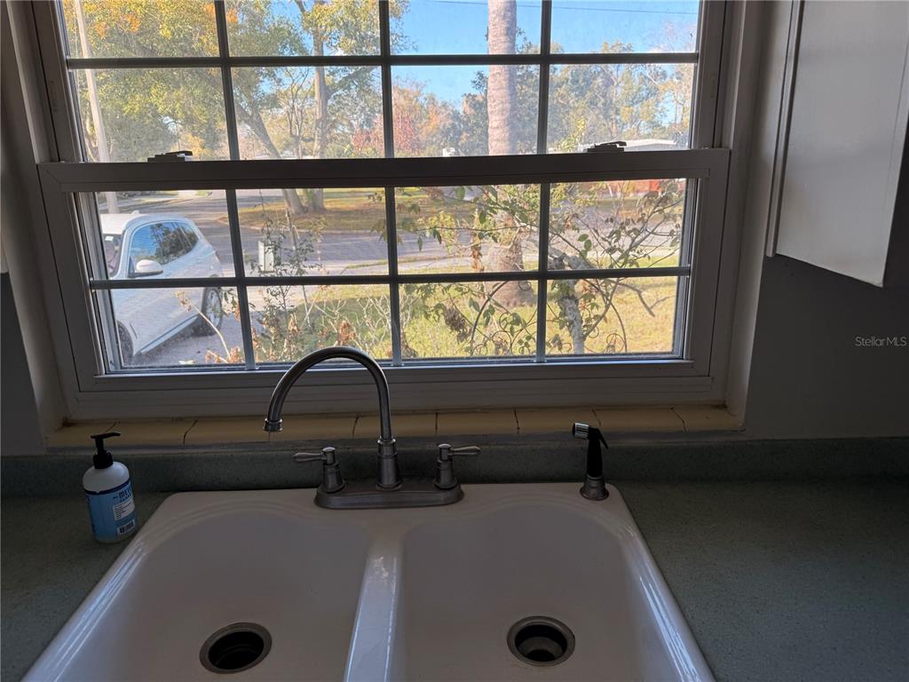 2846 Euston Road Winter Park, FL 32789 - Photo 9 of 25