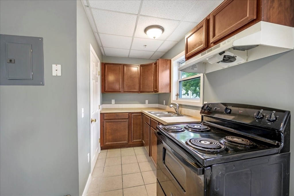 151 Whipple Street Fall River, MA 02721 - Photo 10 of 30