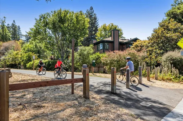 $3,790,000 | 34 Diane Lane, Larkspur, CA 94939