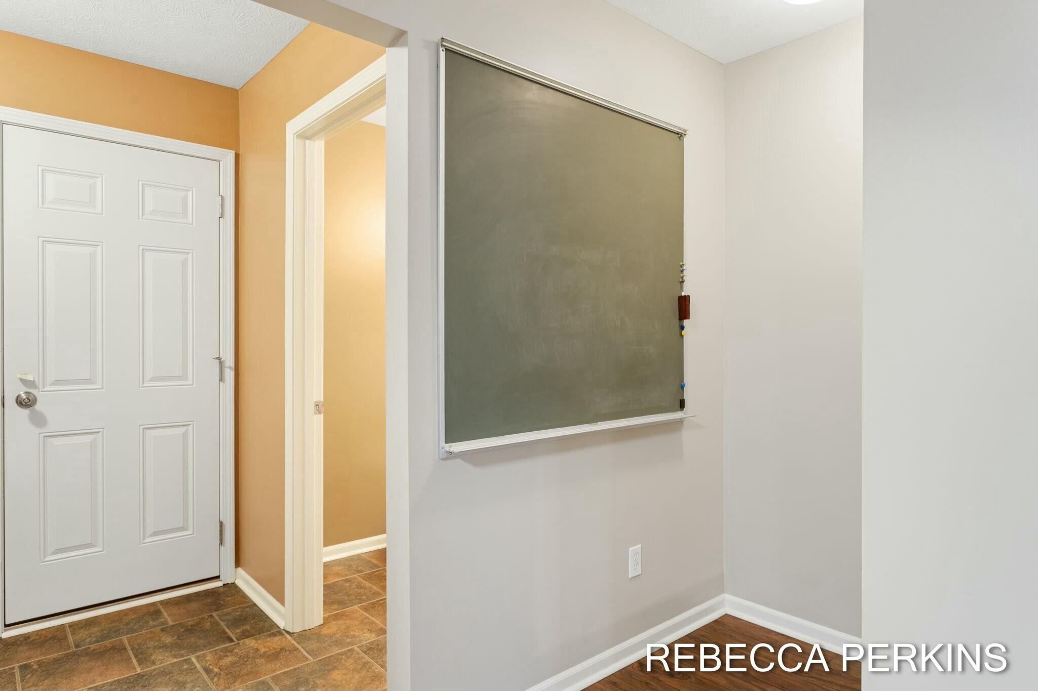 1062 Cobblestone Road Holland, MI 49423 - Photo 12 of 55 tempImagen4jBzc