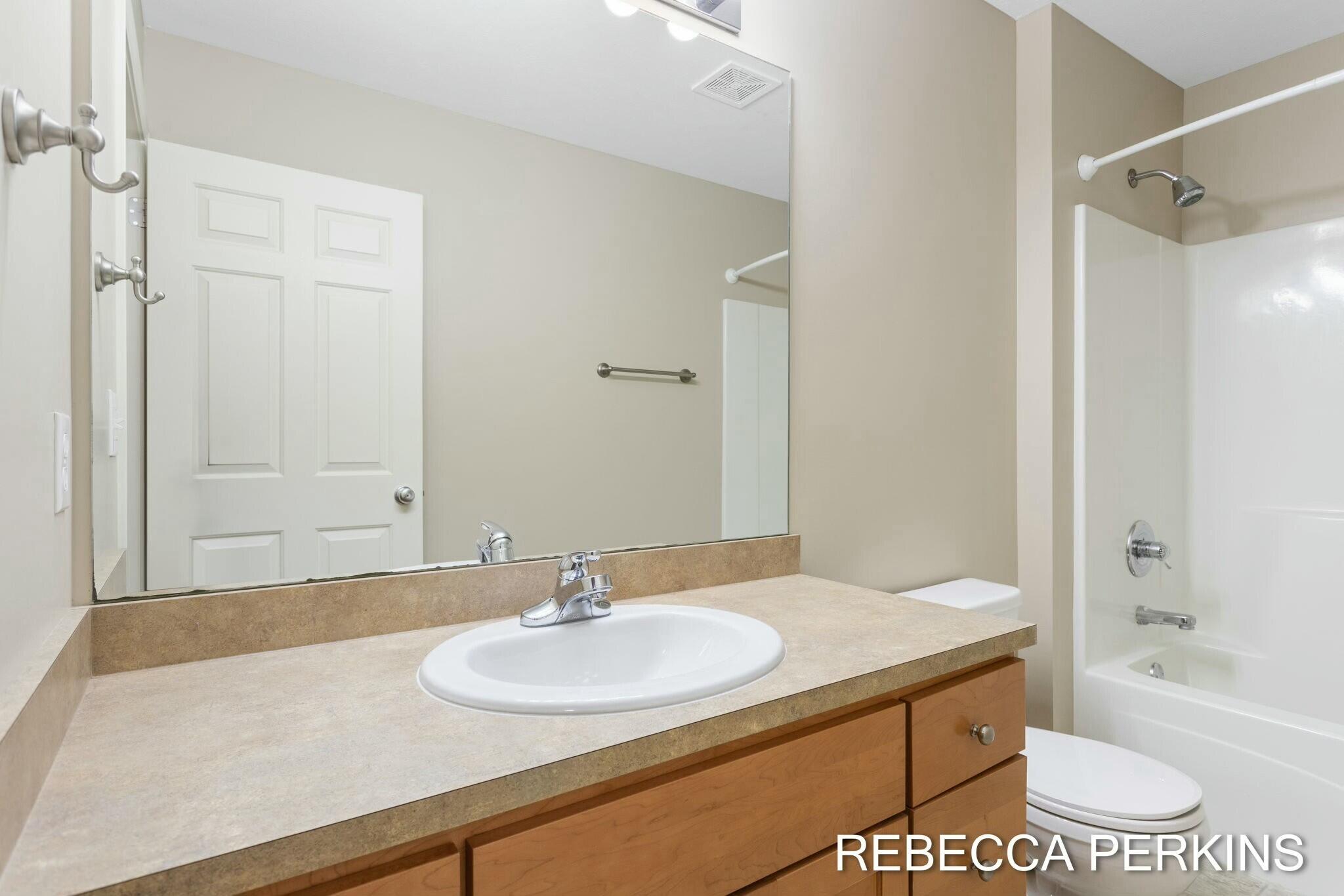 1062 Cobblestone Road Holland, MI 49423 - Photo 23 of 55 tempImage1rSyUy