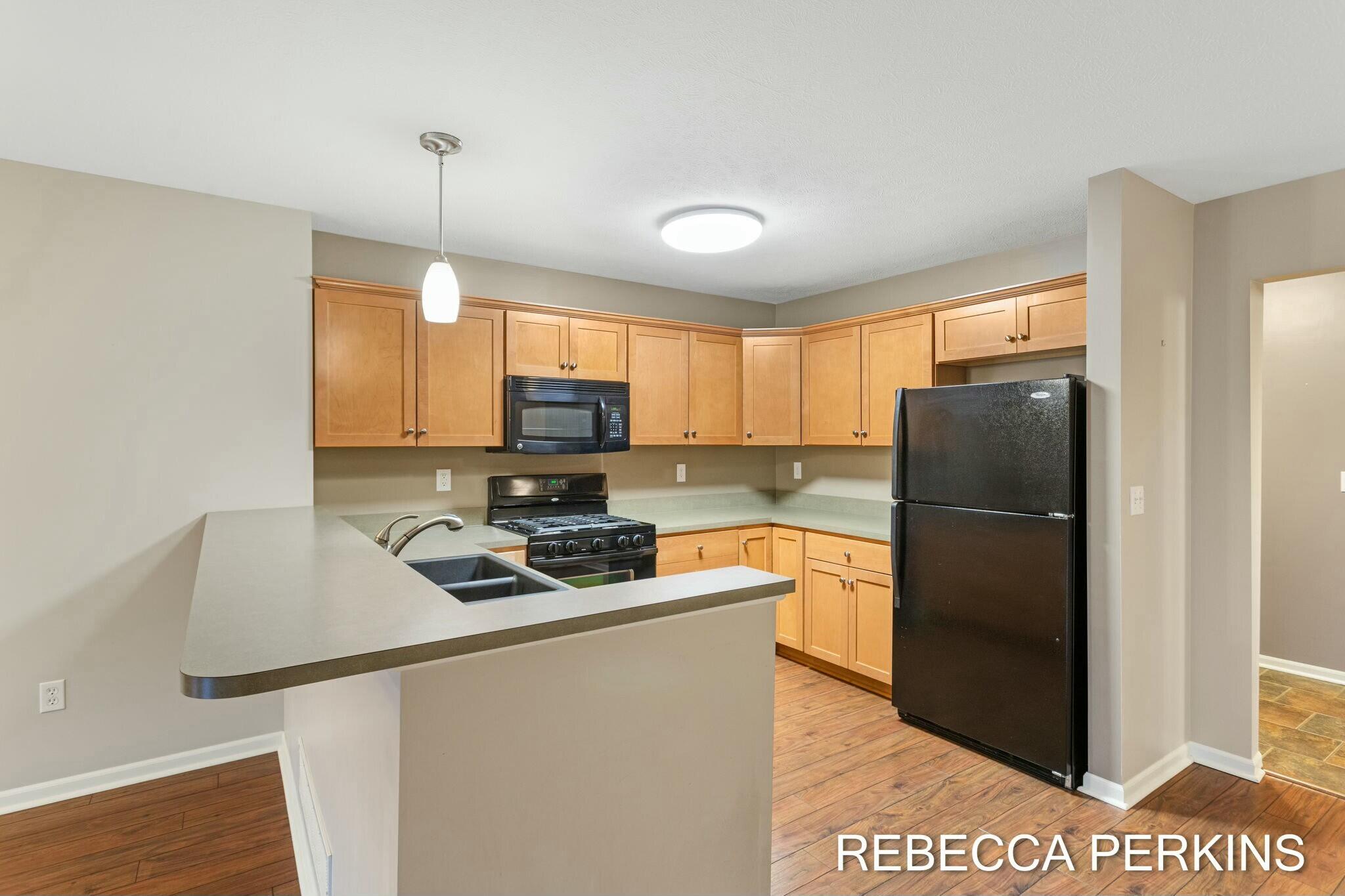 1062 Cobblestone Road Holland, MI 49423 - Photo 5 of 55 tempImageqZodI9