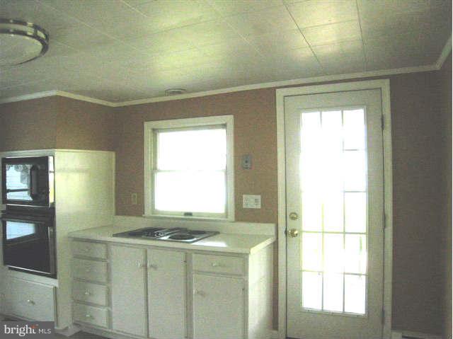213 Jones Road Chester, MD 21619 - Photo 18 of 27 Kitchen