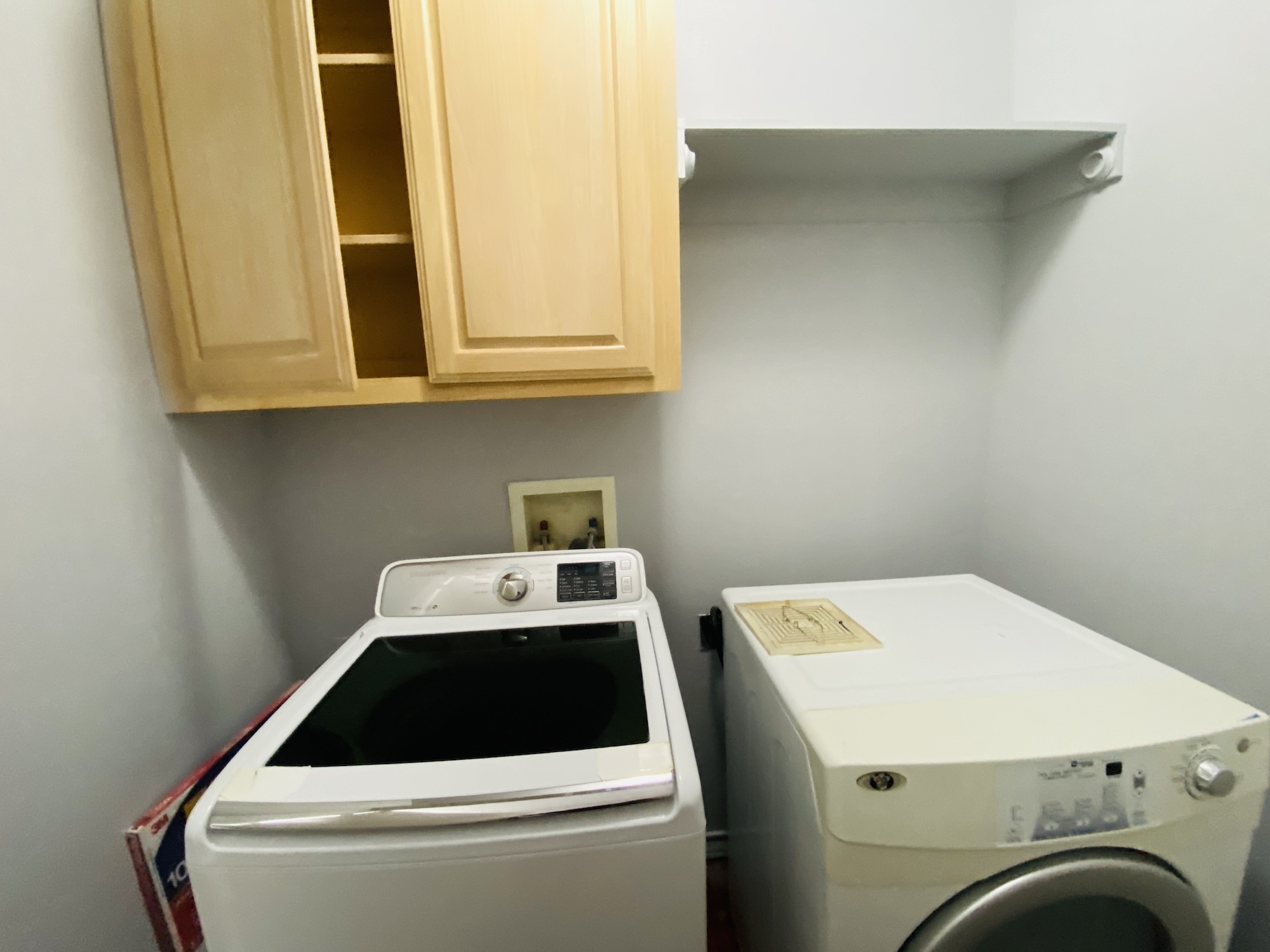 404 East 35th Street, Unit A Austin, TX 78705 - Photo 23 of 36 a utility room with dryer and washer