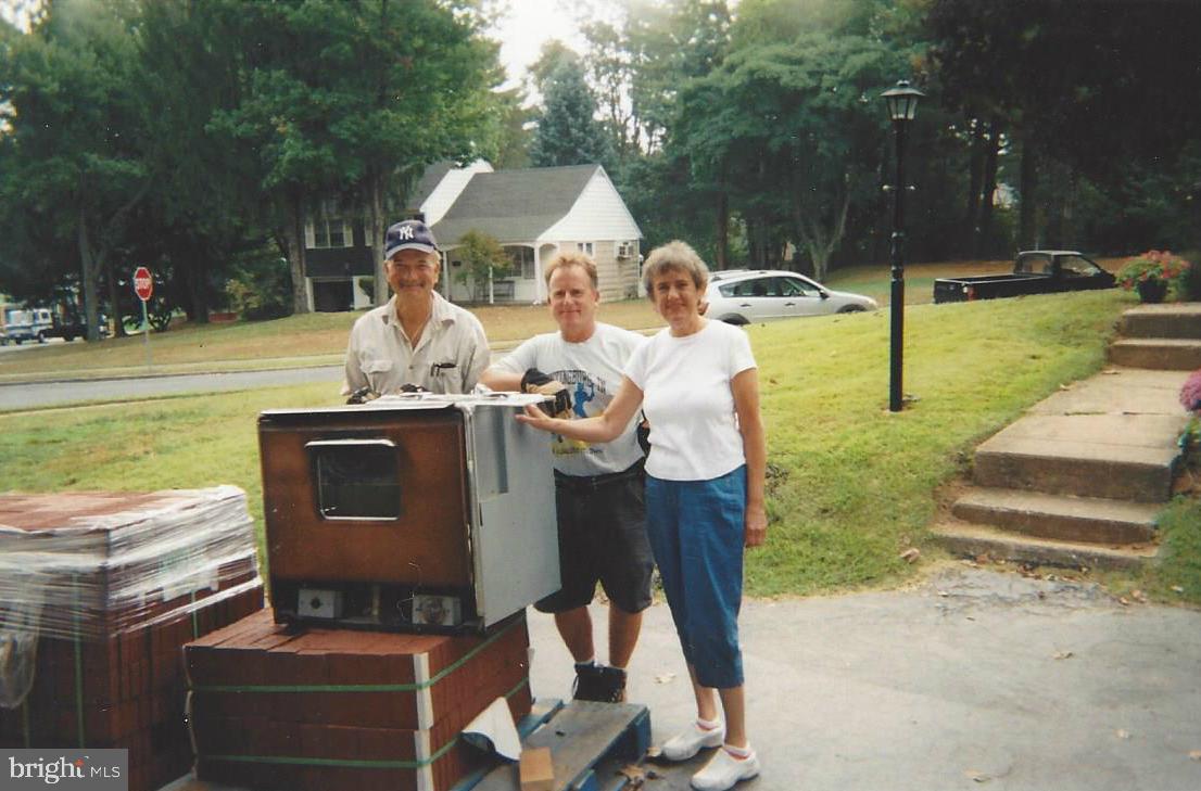10 Bryan Avenue Malvern, PA 19355 - Photo 29 of 46 The famous Oven used in the movie.