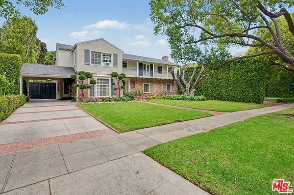 $9,379,000 | 608 Trenton Drive, Beverly Hills, CA 90210