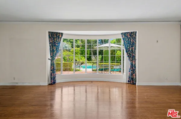 $9,379,000 | 608 Trenton Drive, Beverly Hills, CA 90210