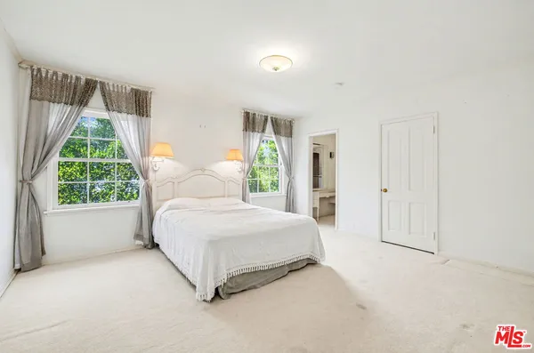 $9,379,000 | 608 Trenton Drive, Beverly Hills, CA 90210