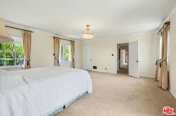 $9,379,000 | 608 Trenton Drive, Beverly Hills, CA 90210