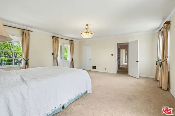 $9,379,000 | 608 Trenton Drive, Beverly Hills, CA 90210