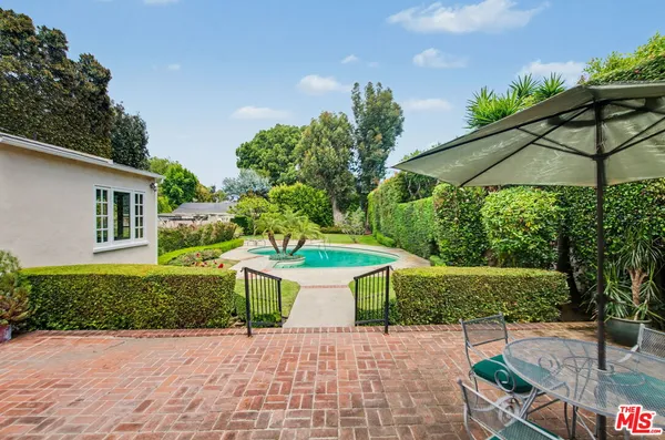 $9,379,000 | 608 Trenton Drive, Beverly Hills, CA 90210
