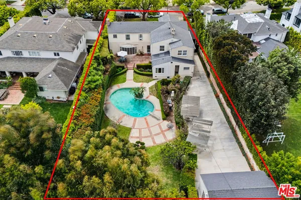 $9,379,000 | 608 Trenton Drive, Beverly Hills, CA 90210