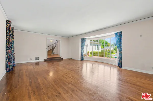 $9,379,000 | 608 Trenton Drive, Beverly Hills, CA 90210