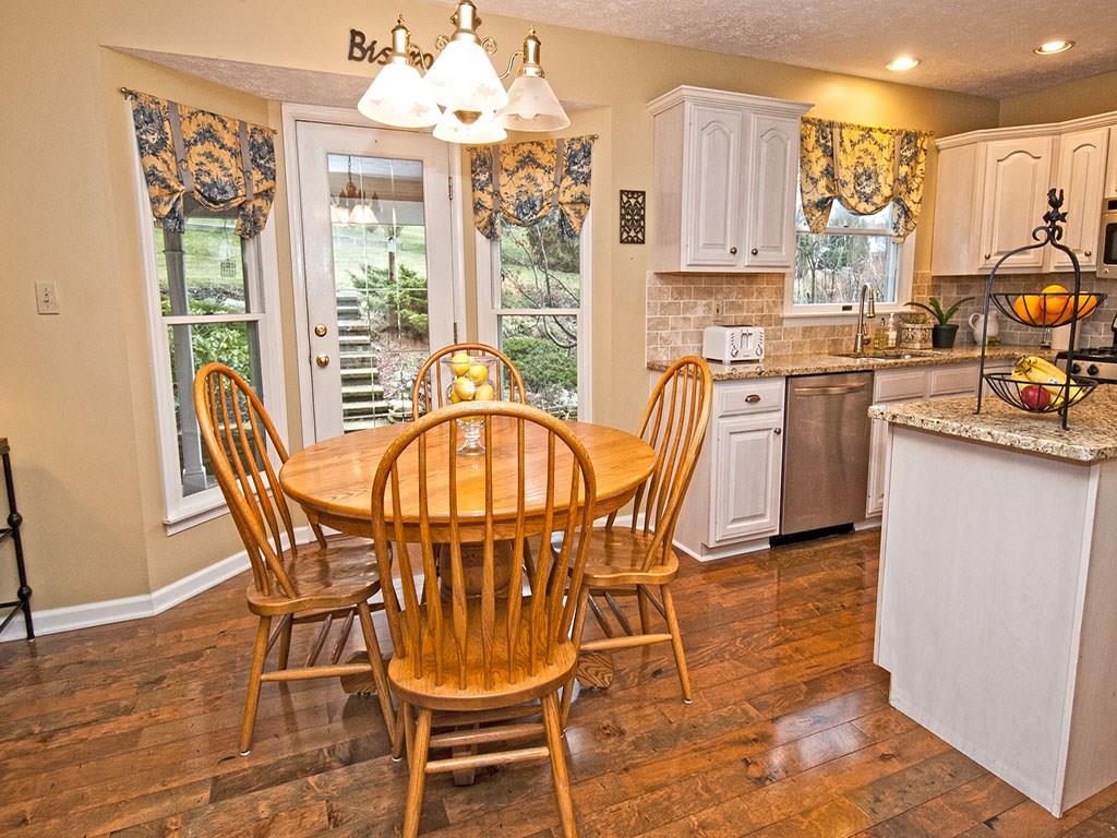 208 Ruth Way McDonald, PA 15057 - Photo 7 of 23 Gallery Image 7
