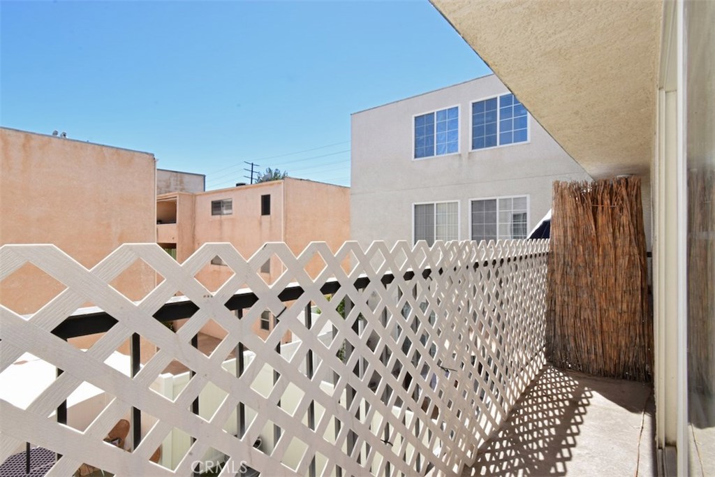 5050 Coldwater Canyon Avenue, Unit 306 Sherman Oaks, CA 91423 - Photo 10 of 24 a bathroom with a bathtub and shower