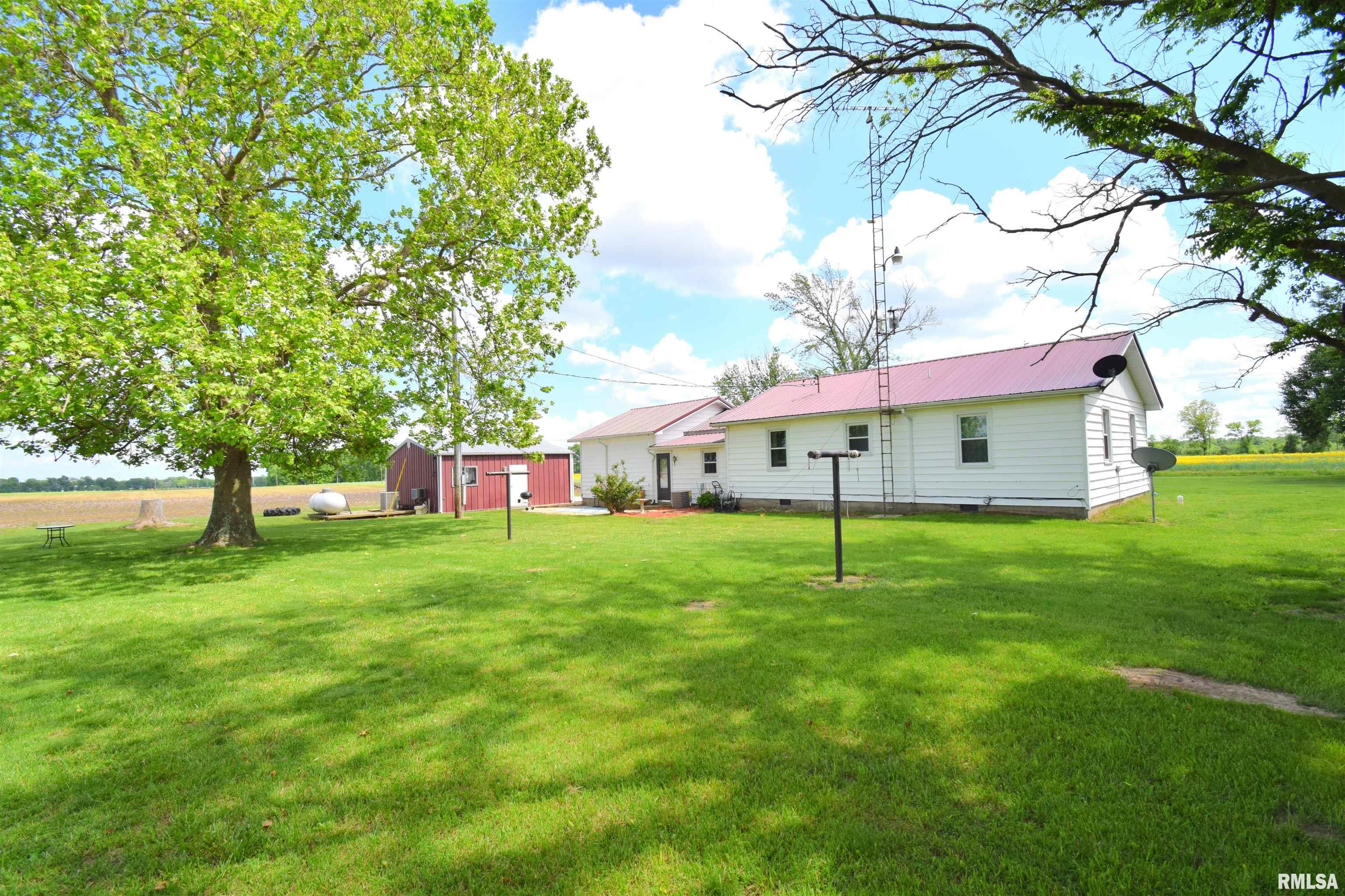4560 East Davis Road Waltonville, IL 62894 - Photo 4 of 20 Gallery Image 4