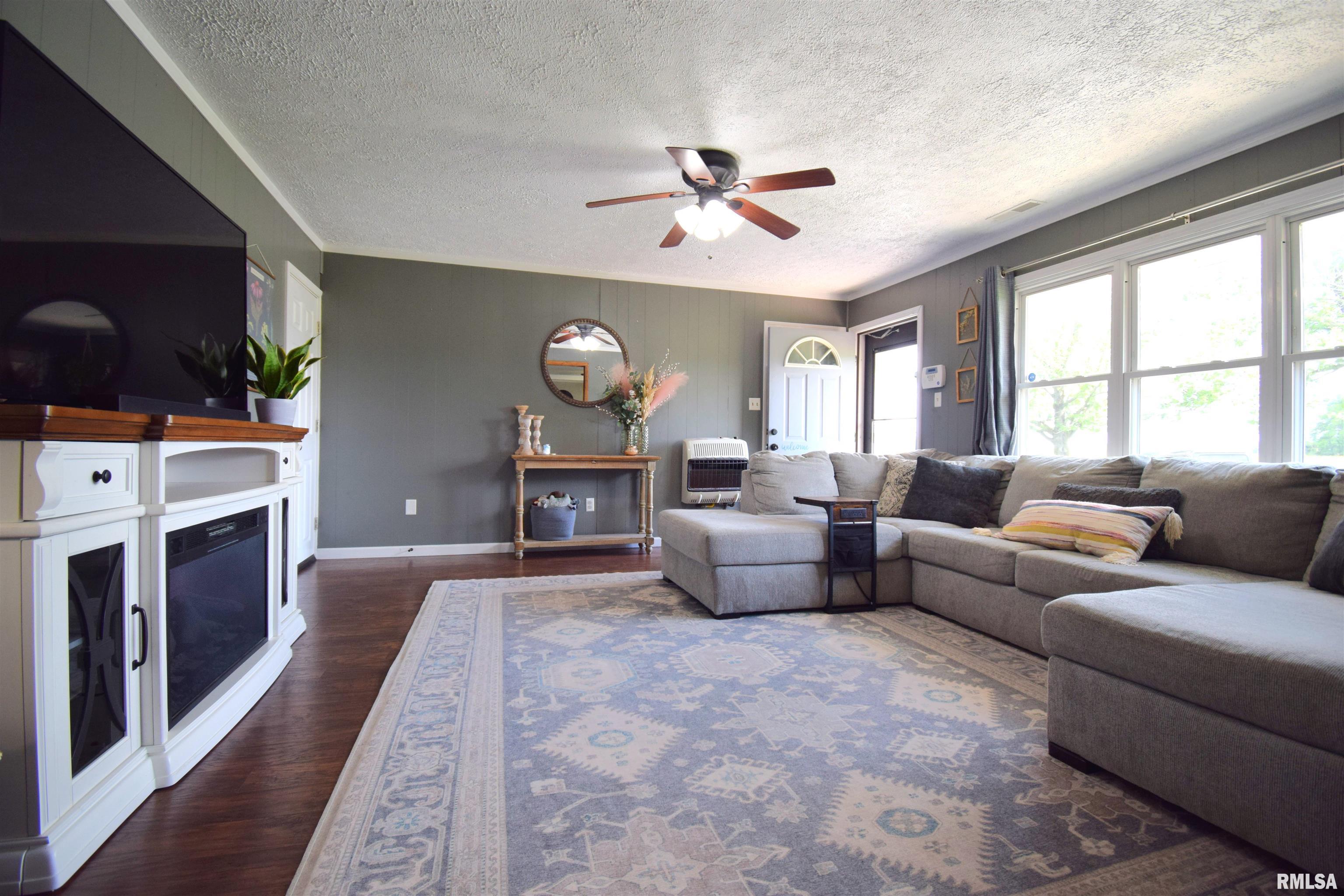 4560 East Davis Road Waltonville, IL 62894 - Photo 8 of 20 Gallery Image 8