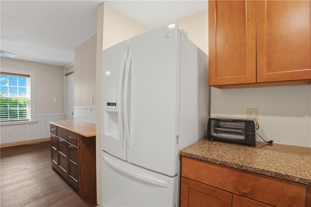 10 Hobart Street Westerly, RI 02891 - Photo 14 of 44