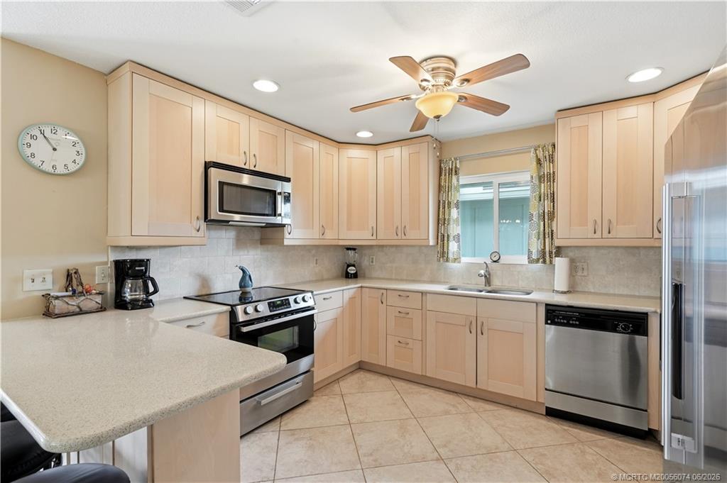 5757 Southeast Miles Grant Road Stuart, FL 34997 - Photo 15 of 55