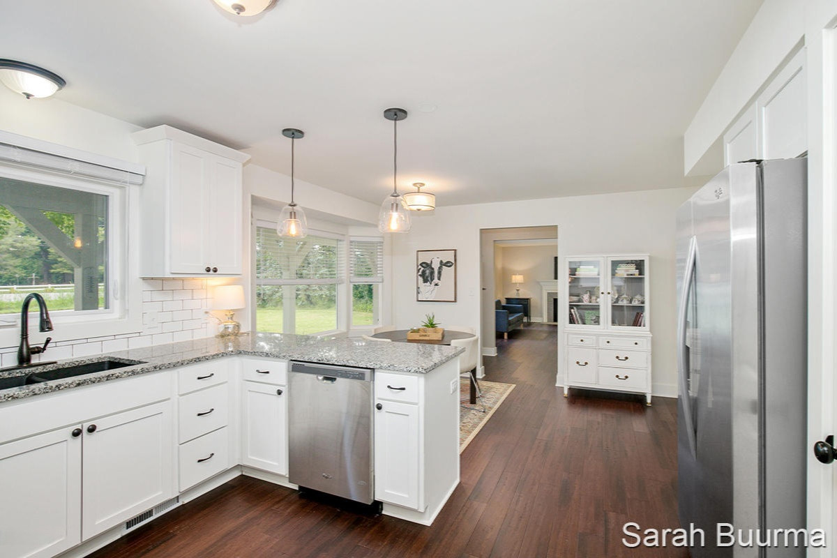 6313 Cascade Road Southeast Grand Rapids, MI 49546 - Photo 11 of 31 IMG_6337