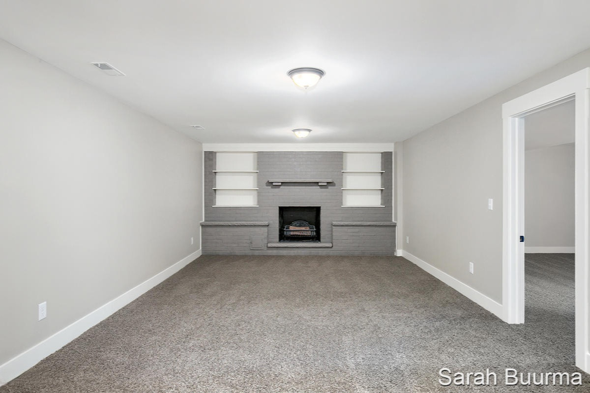 6313 Cascade Road Southeast Grand Rapids, MI 49546 - Photo 18 of 31 IMG_6345