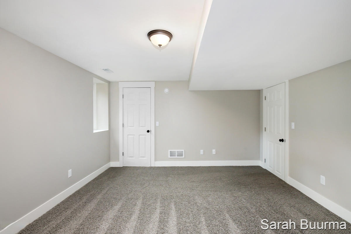 6313 Cascade Road Southeast Grand Rapids, MI 49546 - Photo 19 of 31 IMG_6346
