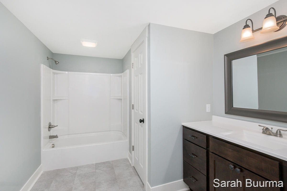6313 Cascade Road Southeast Grand Rapids, MI 49546 - Photo 21 of 31 IMG_6348