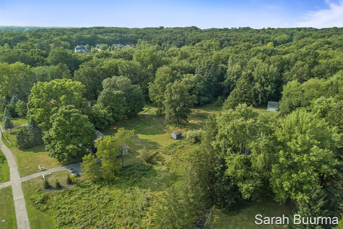 6313 Cascade Road Southeast Grand Rapids, MI 49546 - Photo 28 of 31 IMG_6322