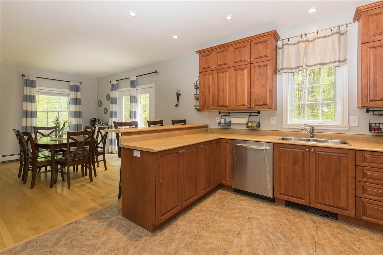 36 Little Pond Road Concord, NH 03301 - Photo 8 of 40