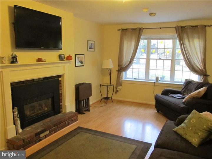 109 Peach Road Marlton, NJ 08053 - Photo 3 of 21 Family Room
