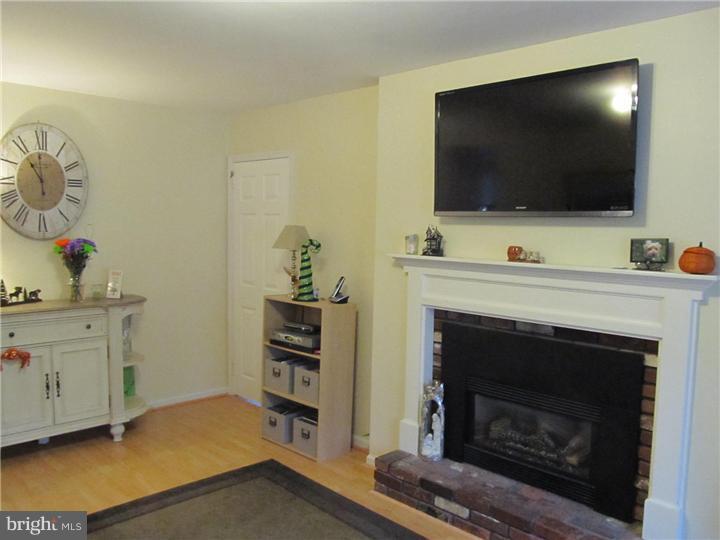 109 Peach Road Marlton, NJ 08053 - Photo 4 of 21 Family Room