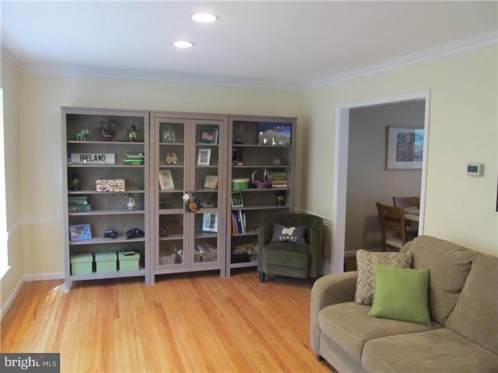 109 Peach Road Marlton, NJ 08053 - Photo 8 of 21 Living Room