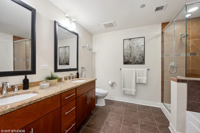 $860,000 | 505 North McClurg Court, Unit 203, Chicago, IL 60611