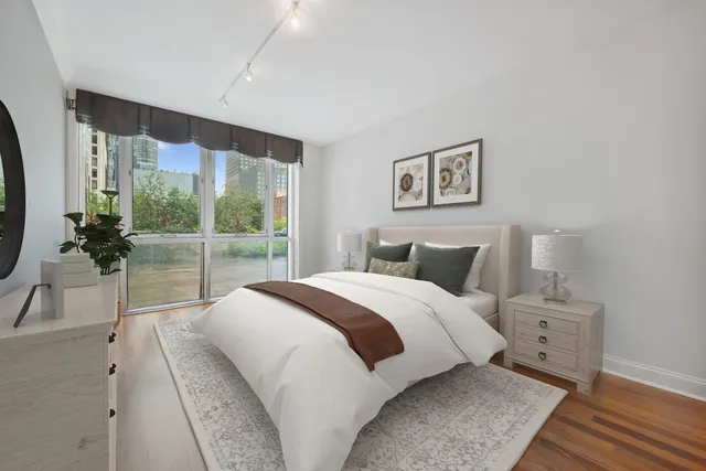 $860,000 | 505 North McClurg Court, Unit 203, Chicago, IL 60611