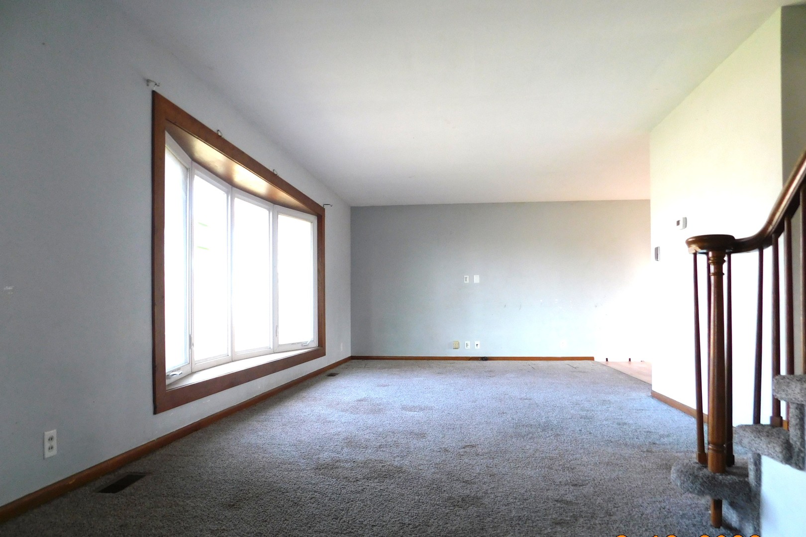 150 South Dixie Highway St. Anne, IL 60964 - Photo 4 of 15 an empty room with windows