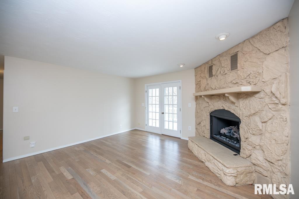 6203 North Post Oak Road Peoria, IL 61615 - Photo 13 of 43