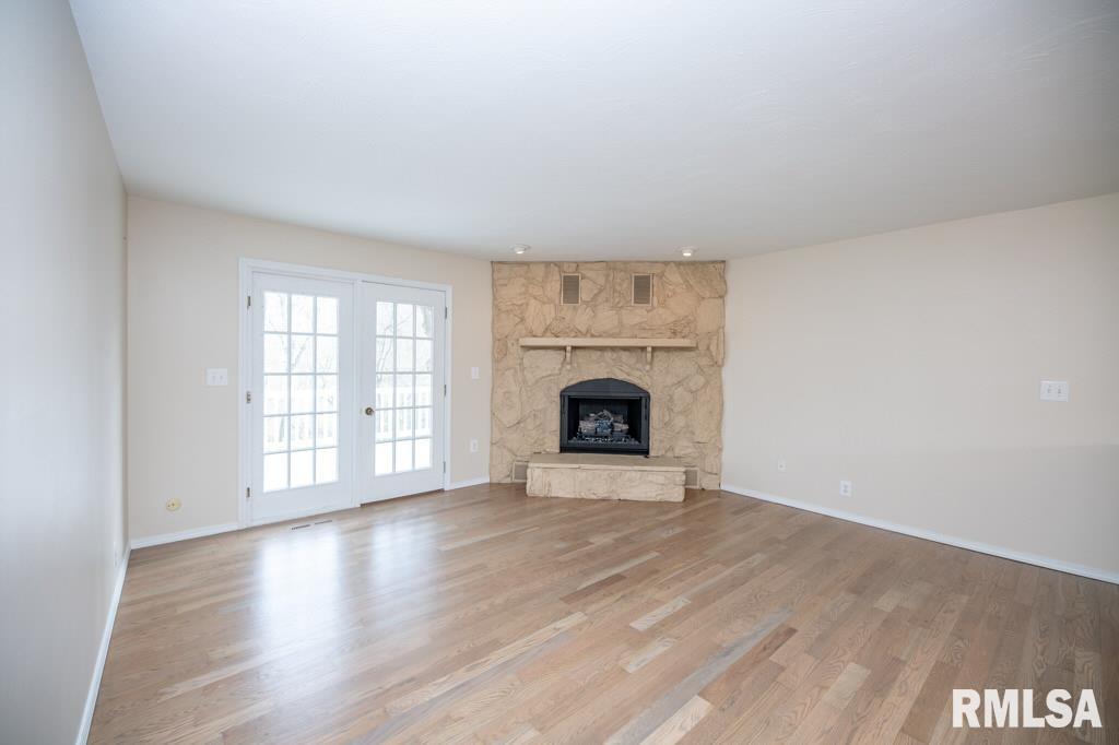 6203 North Post Oak Road Peoria, IL 61615 - Photo 14 of 43