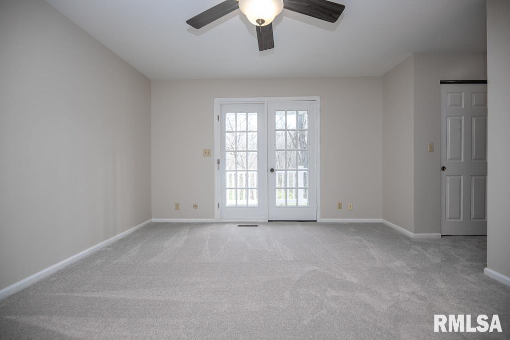 6203 North Post Oak Road Peoria, IL 61615 - Photo 16 of 43