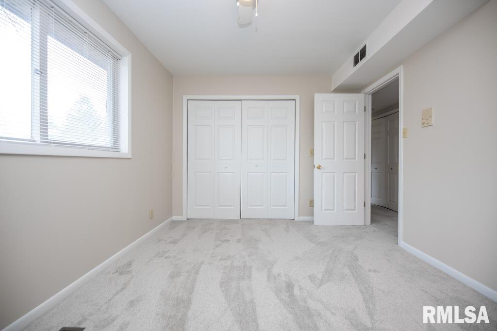 6203 North Post Oak Road Peoria, IL 61615 - Photo 25 of 43