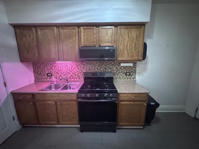 $134,999 | 4358 West Washington Boulevard, Unit 203, Chicago, IL 60624