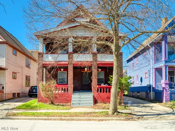 $258,800 | 1622 Winchester Avenue, Lakewood, OH 44107